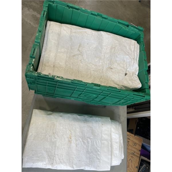 5 WHITE 10 X 10' TARPS