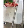 Image 4 : ASSORTED QUICK CLAMPS AND BAR CLAMP