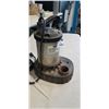 Image 2 : DIAMOND SUBMERSIBLE SUMP PUMP. MODEL 309963. 115V 60HZ 6.4 AMP