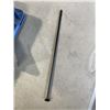 Image 2 : TRAY OF 12" WOOD SCREWS