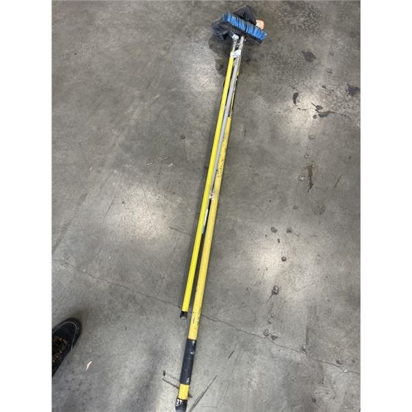 4 BRUSHES ON LONG POLES