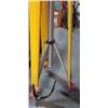 Image 4 : SURVERYOR STAND