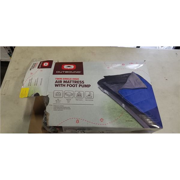 OUTBOUND TWIN SINGLE-HIGH AIR MATTRESS WITH FOOT PUMP