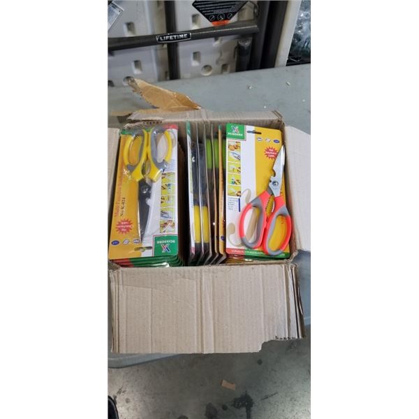 CASE OF NEW SCISSORS