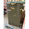 Image 5 : METAL SHOP HARDWARE CABINET