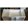 Image 2 : WHITE RETAIL DISPLAY SHELF