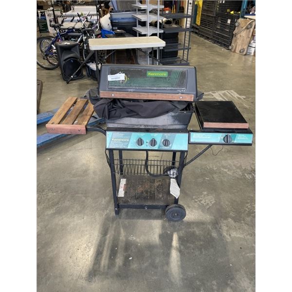 KENMORE PROPANE BARBEQUE. WORKING
