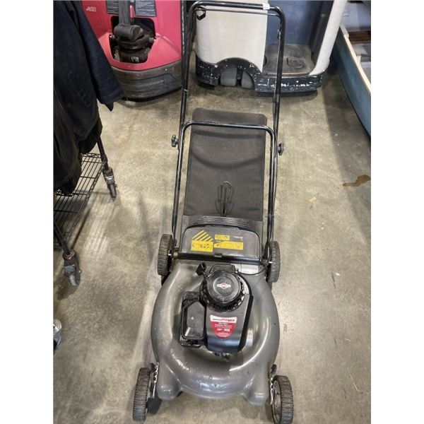 GAS POWER LAWN MOWER - WORKING