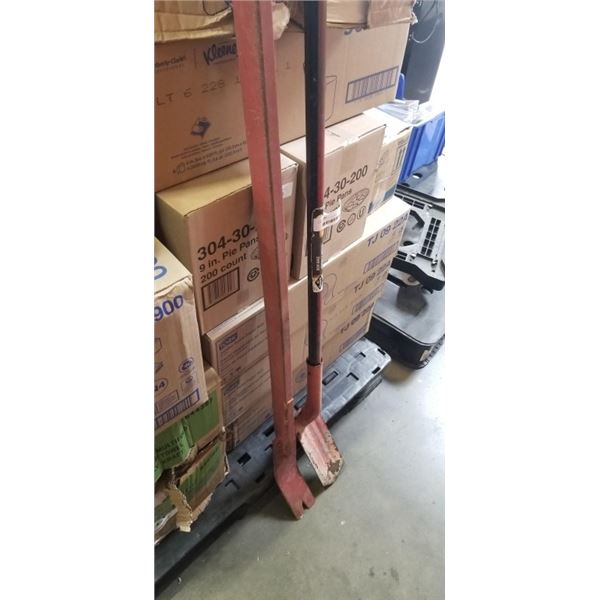 BOW RAKE AND PRY BAR