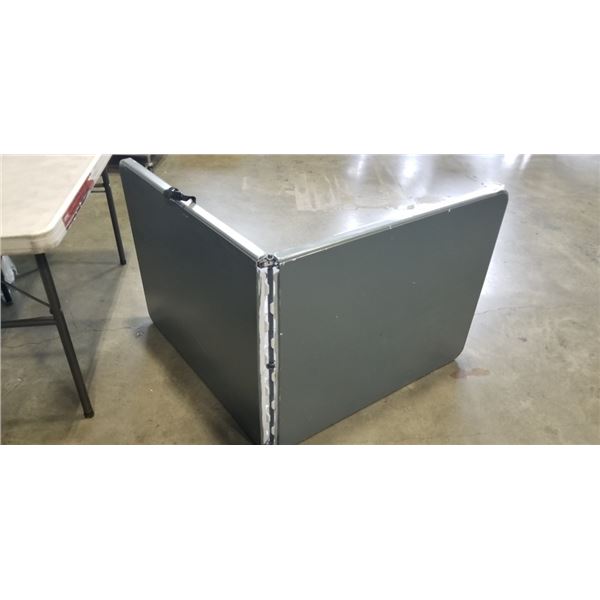 FOLDING 6 FOOT WIDE MARKET TABLE