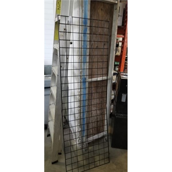 4 PC BLACK GRIDWALL, 24X72 INCH, BENT