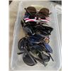 Image 1 : TOTE OF ASSORTED SUNGLASSES