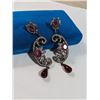 Image 2 : VINTAGE HAND CRAFTED DANGLE EARRINGS W/ RUBY STONES