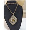 Image 2 : HEAVY GOLD TONE W/ RHINESTONES PENDANT W/ LONG CHAIN NECKLACE