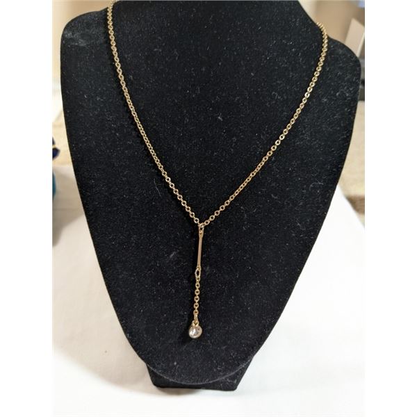 GOLD TONE GUESS CHAIN NECKALCE