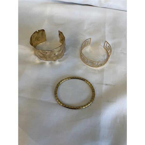 GOLD TONE BANGLES