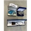 Image 1 : 3 VINTAGE ESTATE NECLACE SETS