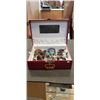 Image 1 : CANADIAN LEATHER CASE W/ MIRROR AND LOTS OF CONTENTS