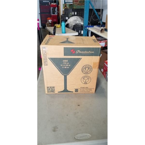 CASE OF 30 MATINI GLASSES