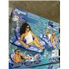 Image 2 : 2  2 PACK POOL LOUNGERS