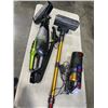 Image 1 : 2 HANDHELD VACUUM