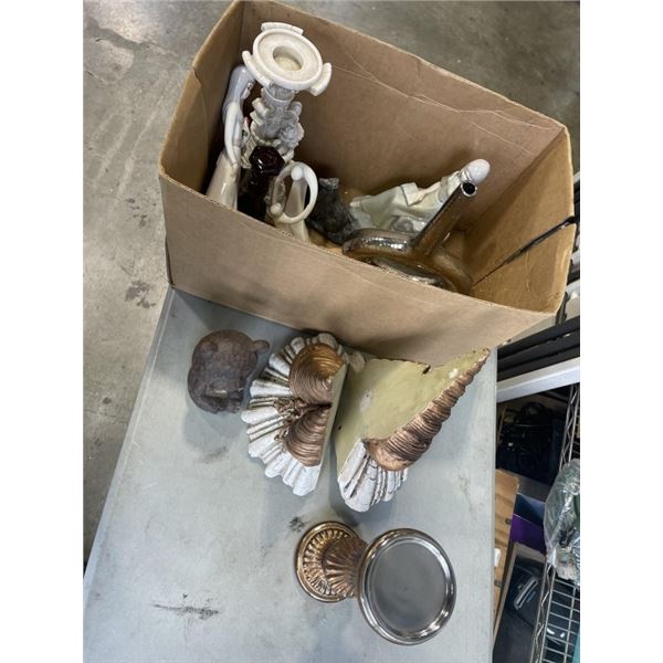 BOX OF HOME DECORATIVE ITEMS