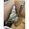 Image 4 : BOX OF HOME DECORATIVE ITEMS