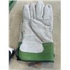 Image 5 : 5 NEW PAIRS WATSON GLOVES. 2 PAIRS ARE BIG DAWG LINED XXXL, 3 PAIRS ARE WATSON XL