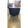 Image 4 : MODERN BLACK LEATHER CHAISE