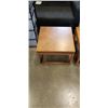 Image 2 : PAIR OF VINTAGE SQAURE ENDTABLES