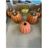 Image 2 : 2 TRAYS OF HALLOWEEN DECOR