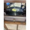 Image 3 : 1955 MARGONI RECORD PLAYER - WORKING