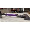 Image 3 : DYSON V8 WITH CHARGER AND BATTERY. WORKING