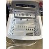 Image 4 : AS NEW INSIGNIA 26LB PORTABLE ICE MAKER - TESTED WORKING, RETAIL $199