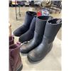 Image 5 : 4 PAIRS OF LADIES BOOTS SIZE 6