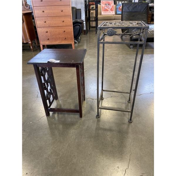 METAL AND WOOD PLANTSTANDS