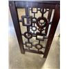 Image 5 : METAL AND WOOD PLANTSTANDS