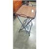 Image 3 : FOLDING RATTAN TRAY