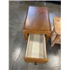 Image 2 : 2 VINTAGE SIDE TABLES