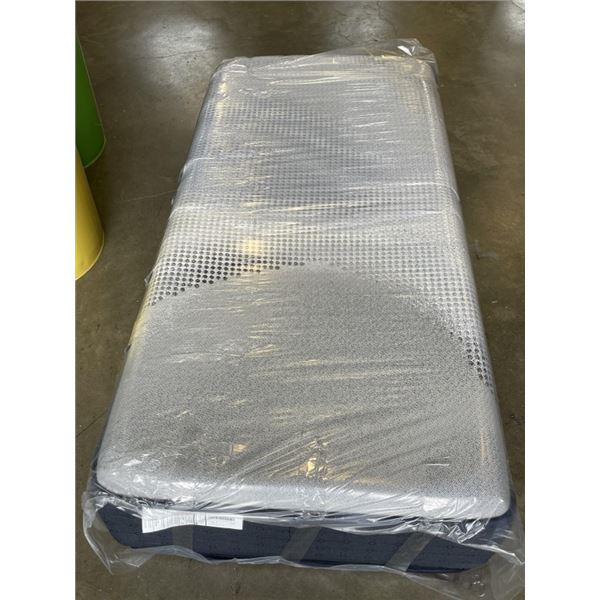 AS NEW SINGLE SIZE KINGS DOWN INSIGNIA HYDRIB MATTRESS