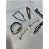 Image 2 : 4 HEAVY 925 BRACELETS AND 2 MEDICAL BRACELETS BOTH 925