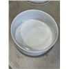 Image 3 : 6 OVEN TO TABLE KITCHENWARE WITH TO GO LIDS AND PACK OF TONGS