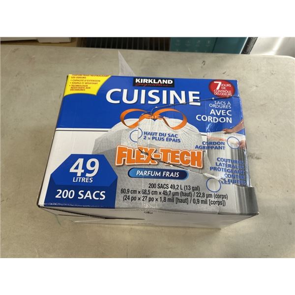 KIRKLAND 49 LITRE GARBAGE BAGS. APPROX 200 BAGS