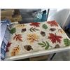 Image 3 : NEW MACHINE WASHABLE AREA RUG, 72" X 108", AND FOAM UNDERFOOT HOOKED ACCENT RUG