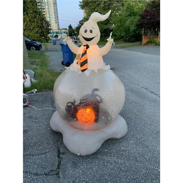 HALLOWEEN GHOST DOME INFLATABLE WITH BLOWER