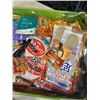 Image 4 : BOX OF ASSORTED HAND AND FOOT WARMERS