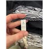 Image 6 : TRAY OF ASSORTED LULULEMON CLOTHING