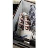 Image 3 : LARGE LOT OF ASSORTED COLLECTOR SPORTS CARDS