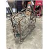 Image 3 : DECORATIVE METAL WINE RACK