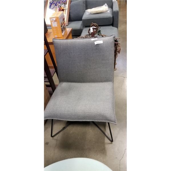 GREY FABRIC ACCENT CHAIR STRUCTUBE